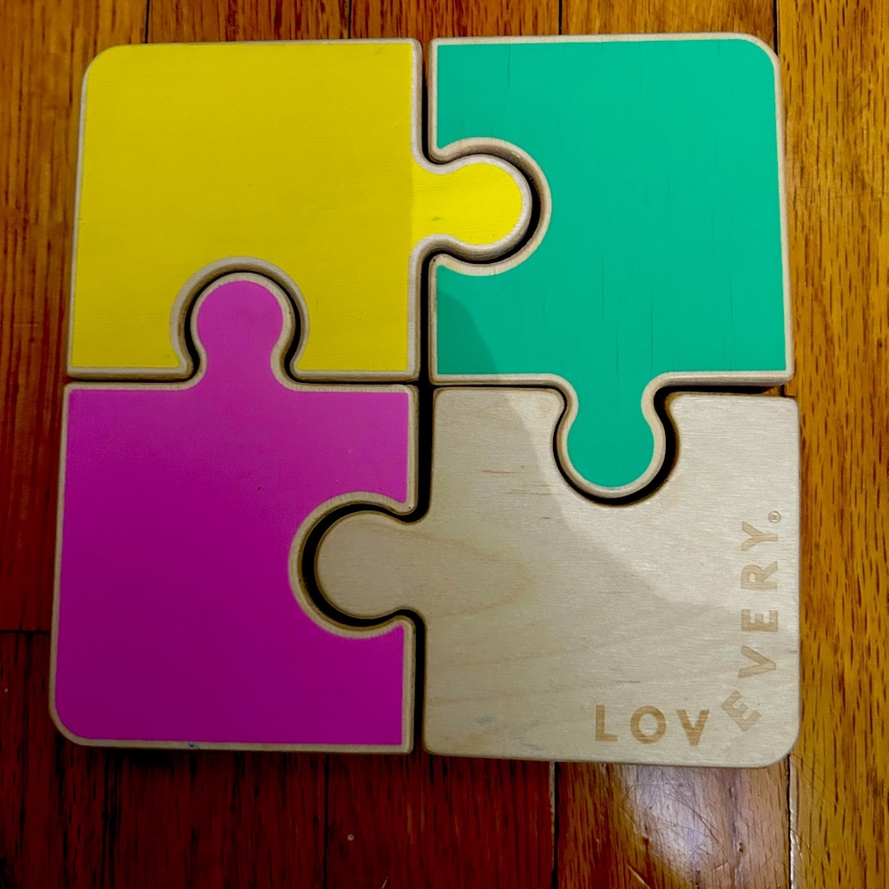 Lovevery chunky wooden jigsaw puzzle